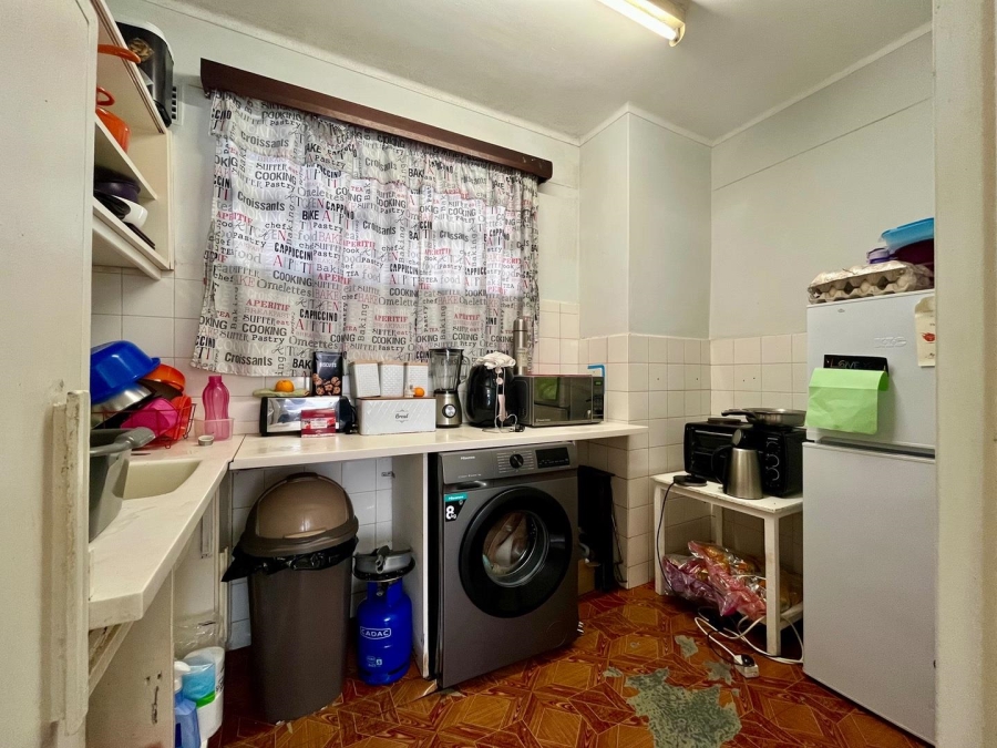 1 Bedroom Property for Sale in Wynberg Western Cape